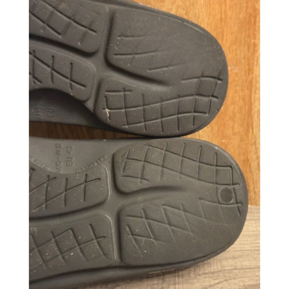 OOFOS OOahh Slide Sandals Shoes Mens 10 Womens 12 Black Recovery Comfort Slip On